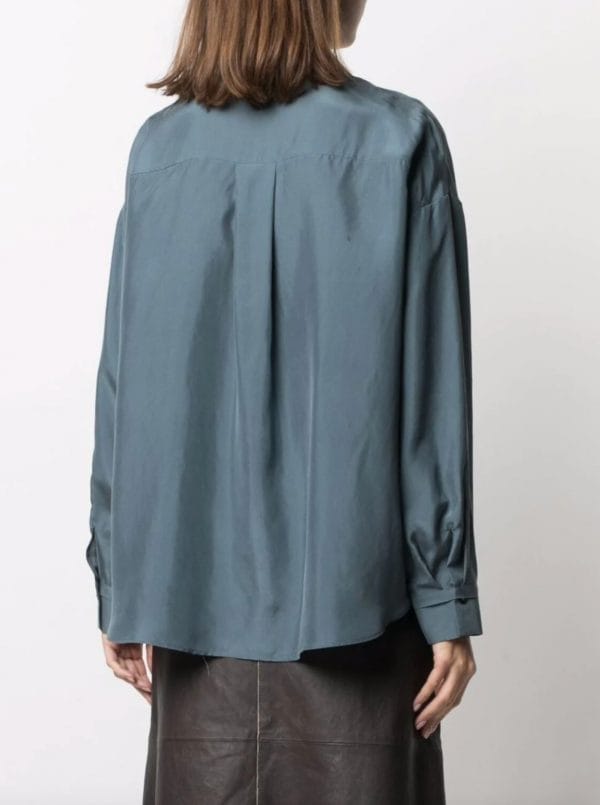 CHEMISE EN SOIE A COL POINTU – Image 3