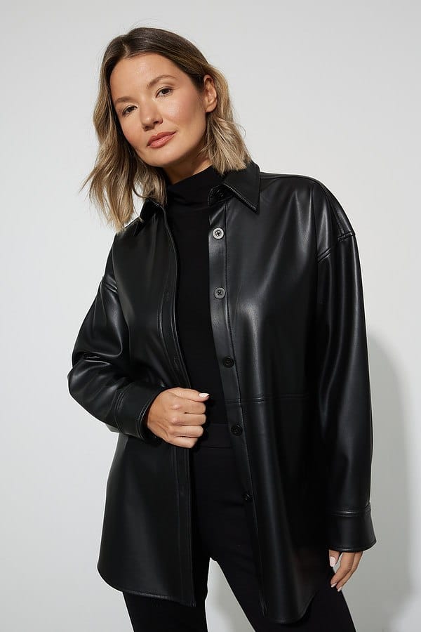 BLOUSE AMPLE EN SIMILI CUIR NOIRE – Image 3
