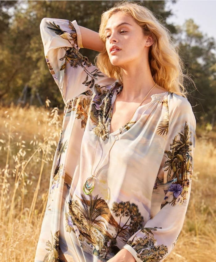 ROBE LELA EN CRÊPE DE CHINE DE SOIE IMPRIMÉE - LILAS/MULTICOLORE – Image 2
