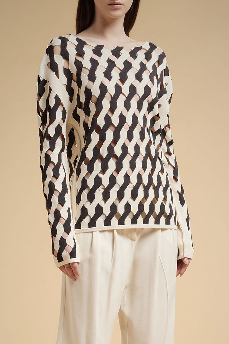 PULL EN VISCOSE EFFET MAILLE TRESSEE