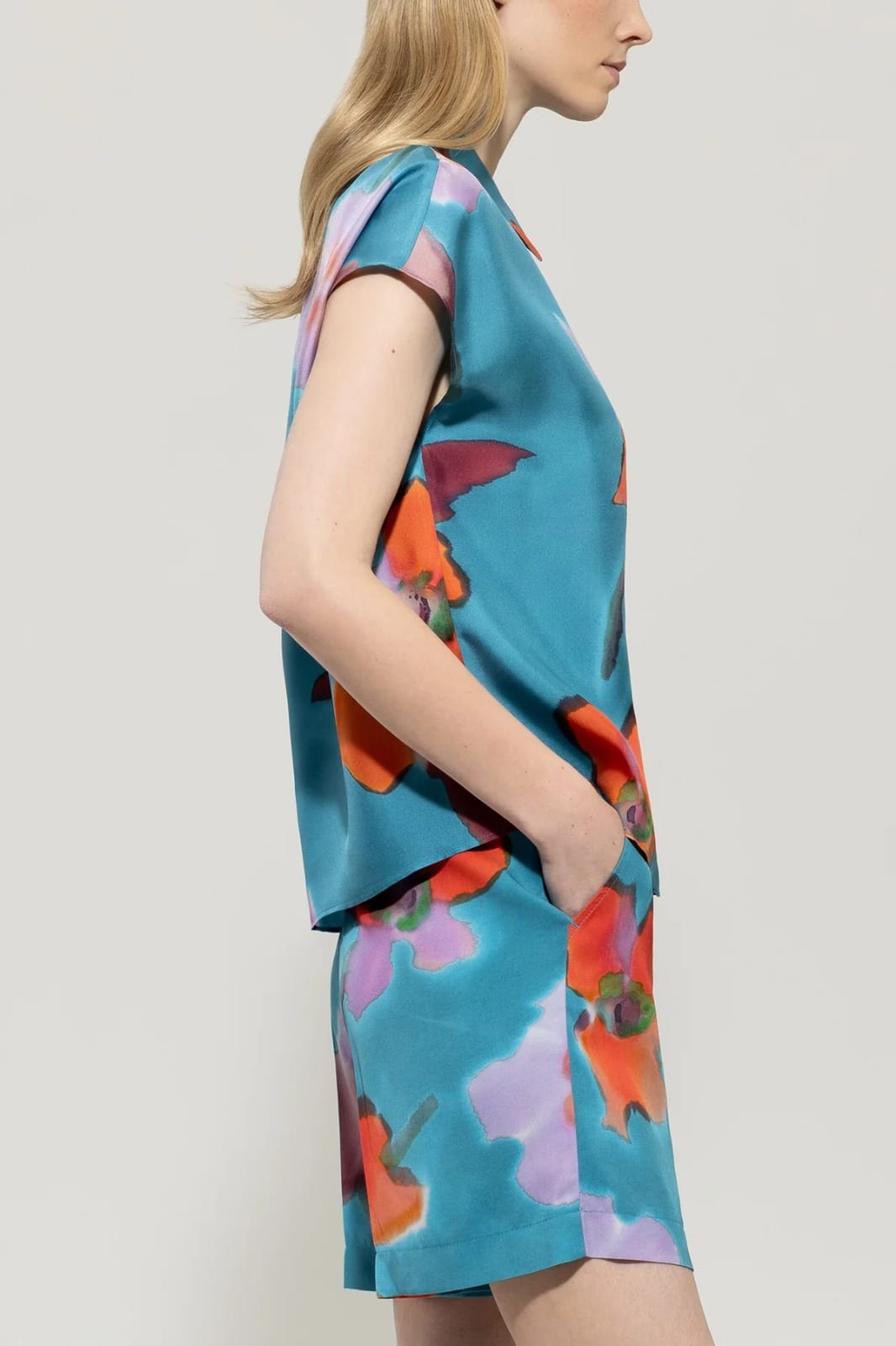 BLOUSE AVEC IMPRIME HIBISCUS – Image 3