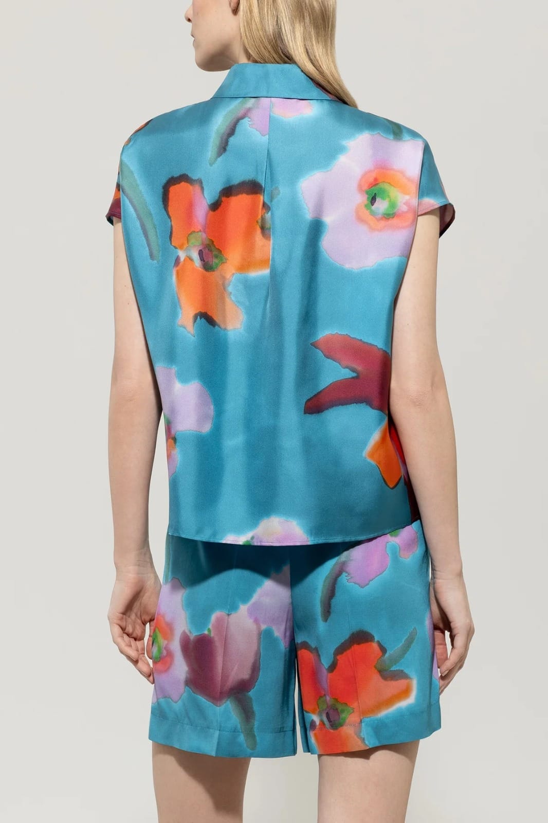 BLOUSE AVEC IMPRIME HIBISCUS – Image 2