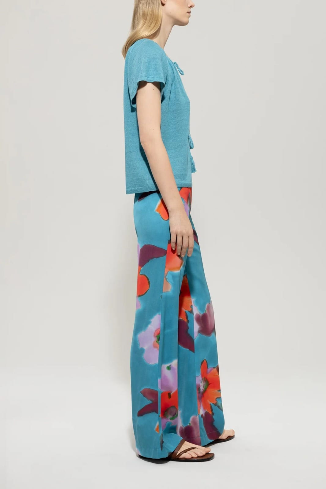 PANTALON WIDELEG AVEC IMPRIME HIBISCUS – Image 2