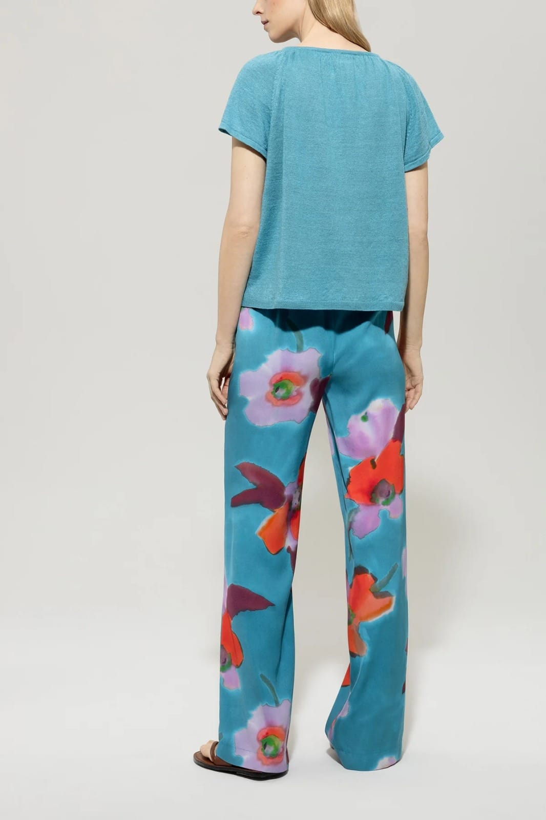 PANTALON WIDELEG AVEC IMPRIME HIBISCUS – Image 3