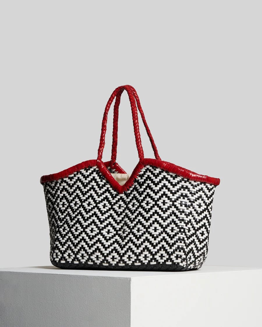 SAC NERUDA ROUGE A LEVRES – Image 2