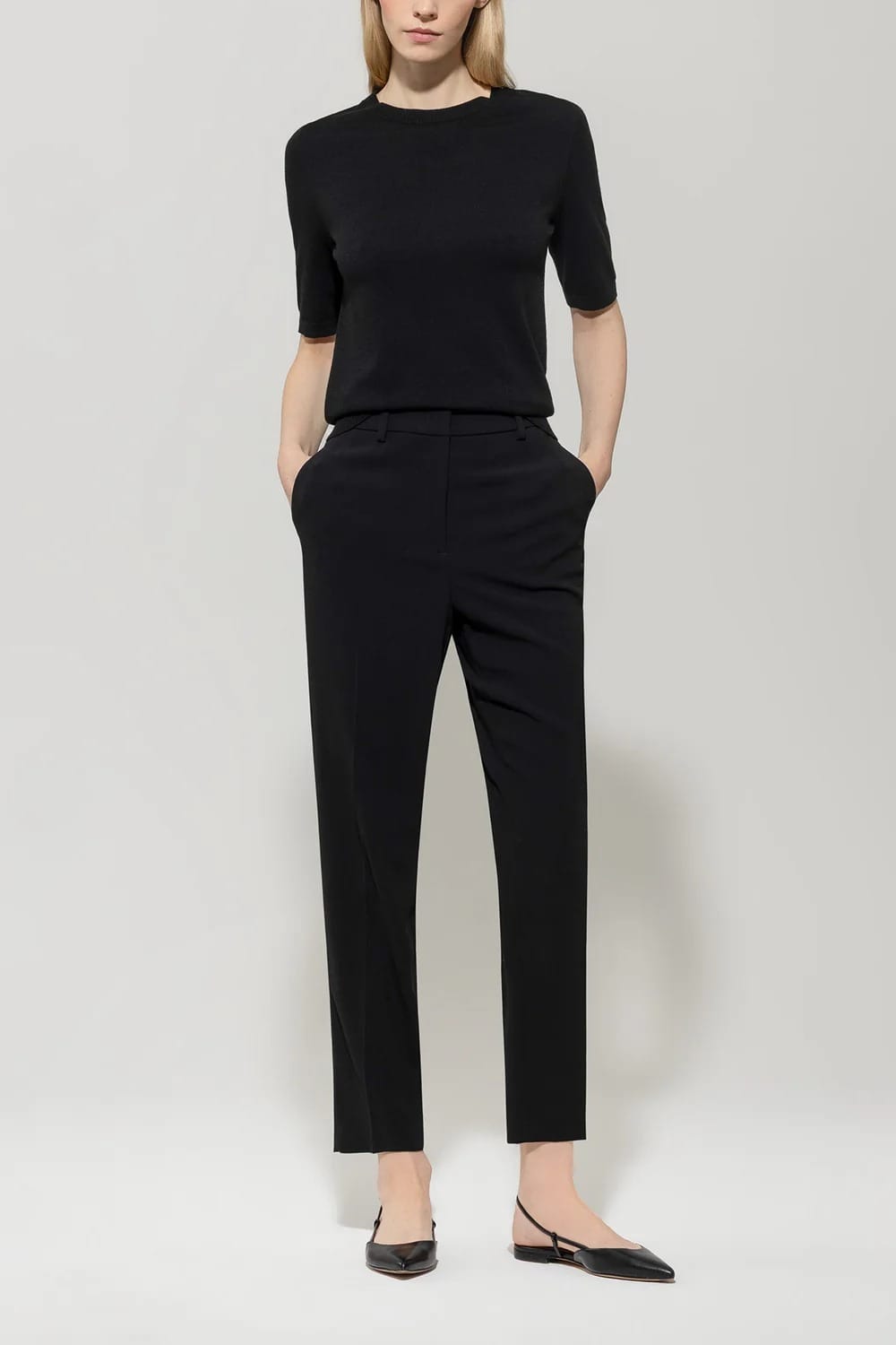 PULL EN MAILLE FINE NOIR