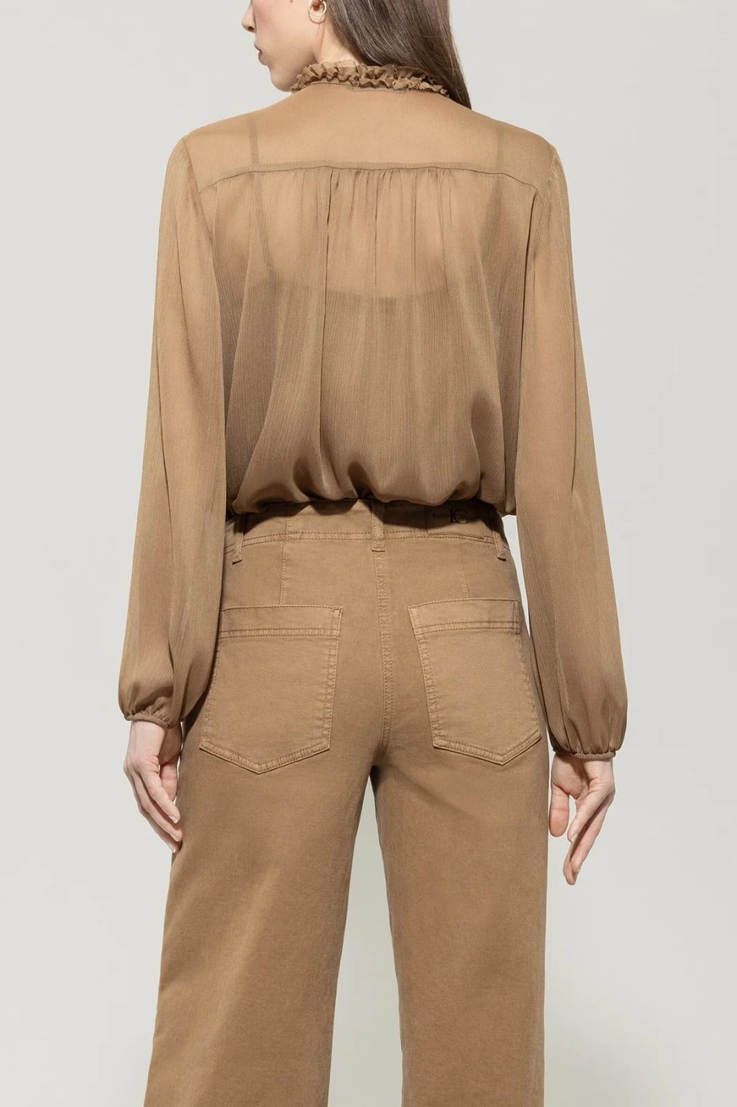 BLOUSE AVEC DETAILS DE VOLANTS – Image 3