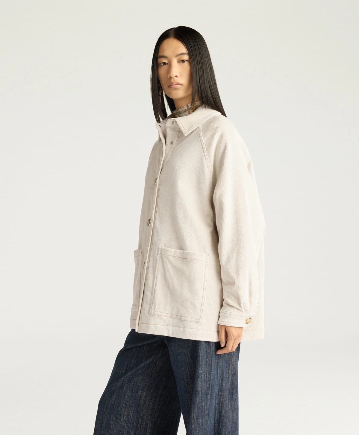 MANTEAU YAME EN VELOURS À CÔTES STRETCH - CRÈME – Image 2