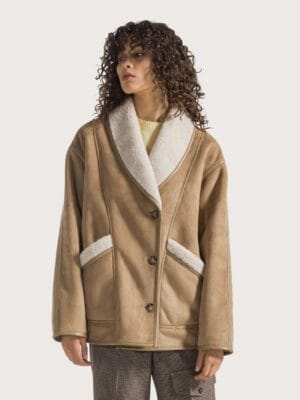 MANTEAU COL CHALE EN PEAU LAINEE