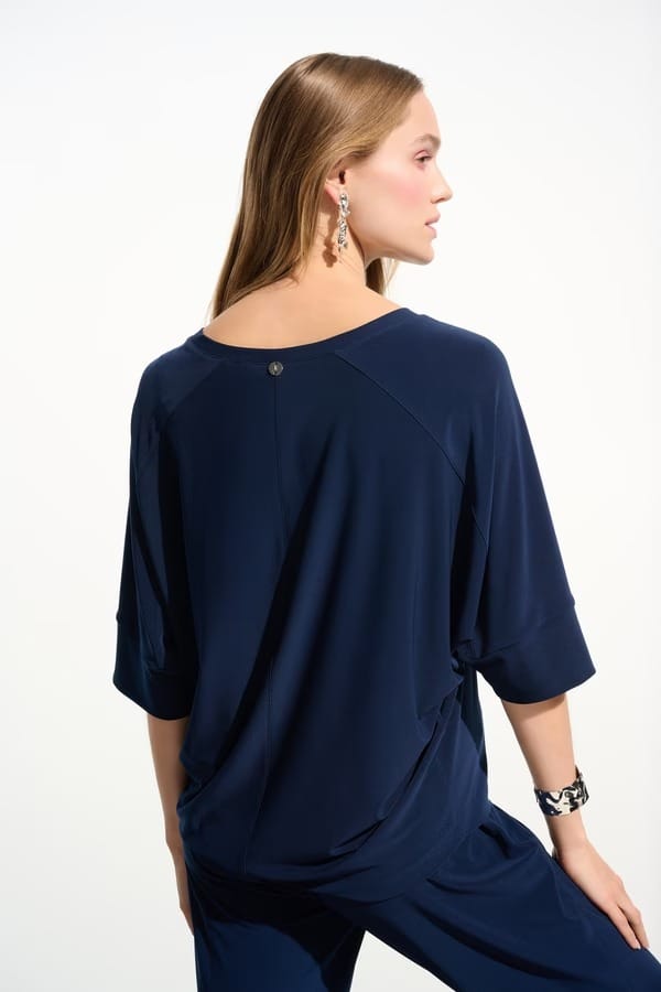 T-SHIRT DETENDU A ENCOLURE RAS DU COU MARINE – Image 2