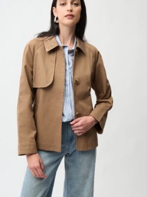 TRENCH COURT EN SERGE DE COTON MARRON