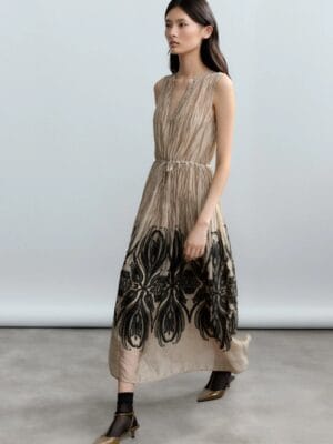 ROBE SANS MANCHES A IMPRIME DAMASSE BAROQUE
