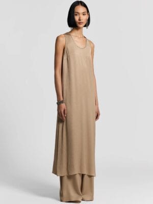 ROBE FLUIDE EN SATIN MARTELE