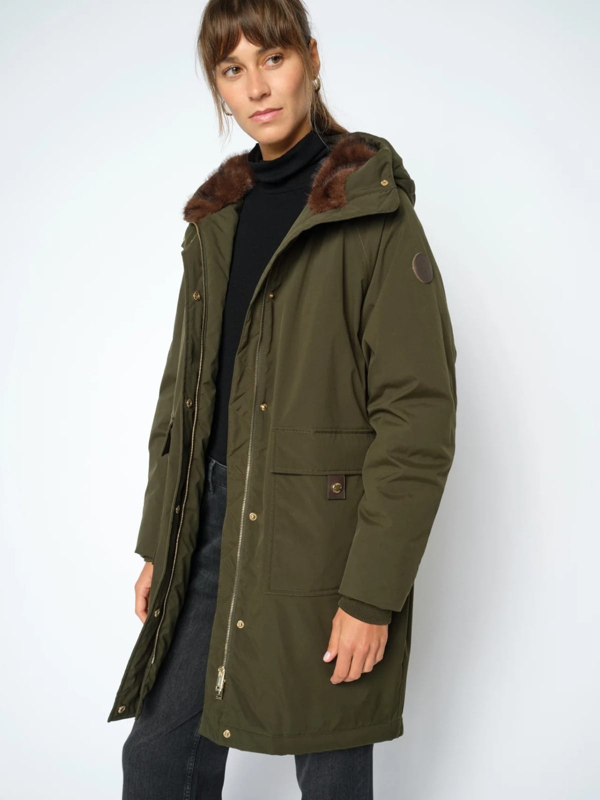 VESTE EN FAUSSE FOURRURE MMNCALI