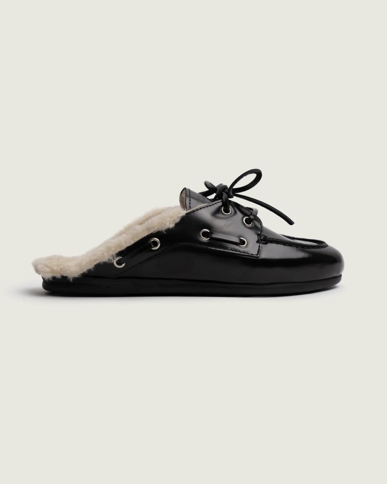 MOCASSINS BATEAU EN FOURRURE NOIR