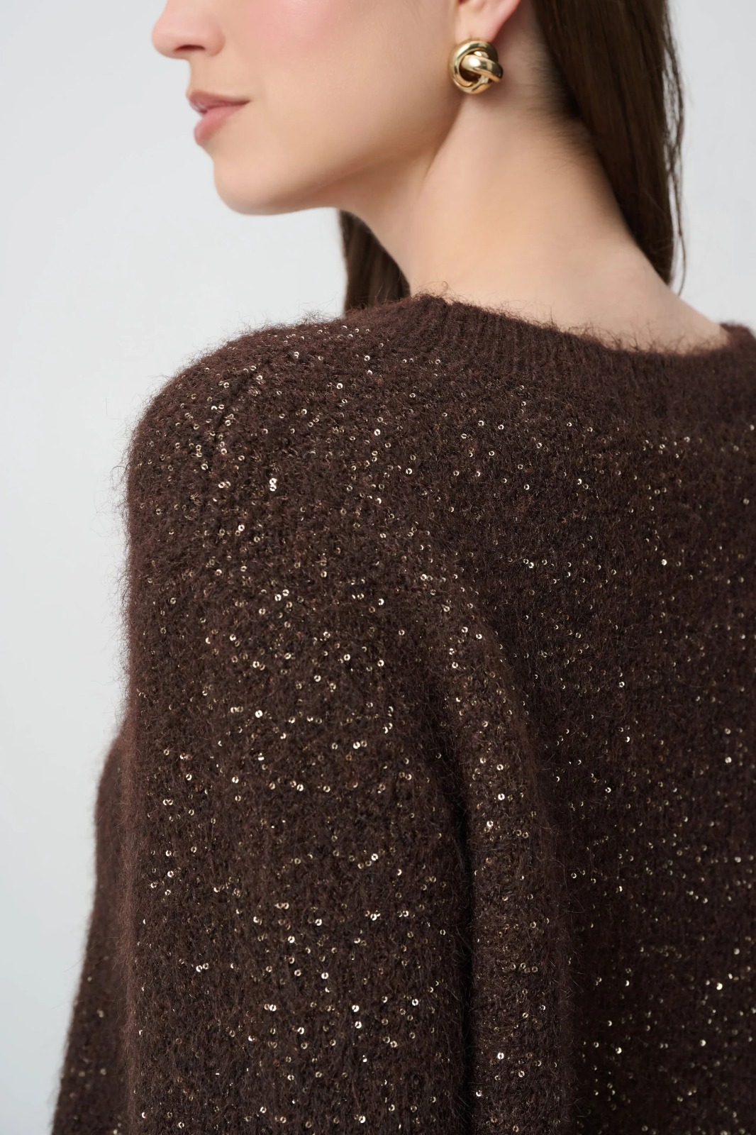 PULL RAS DU COU EN FIL PAILLETE MARRON – Image 3