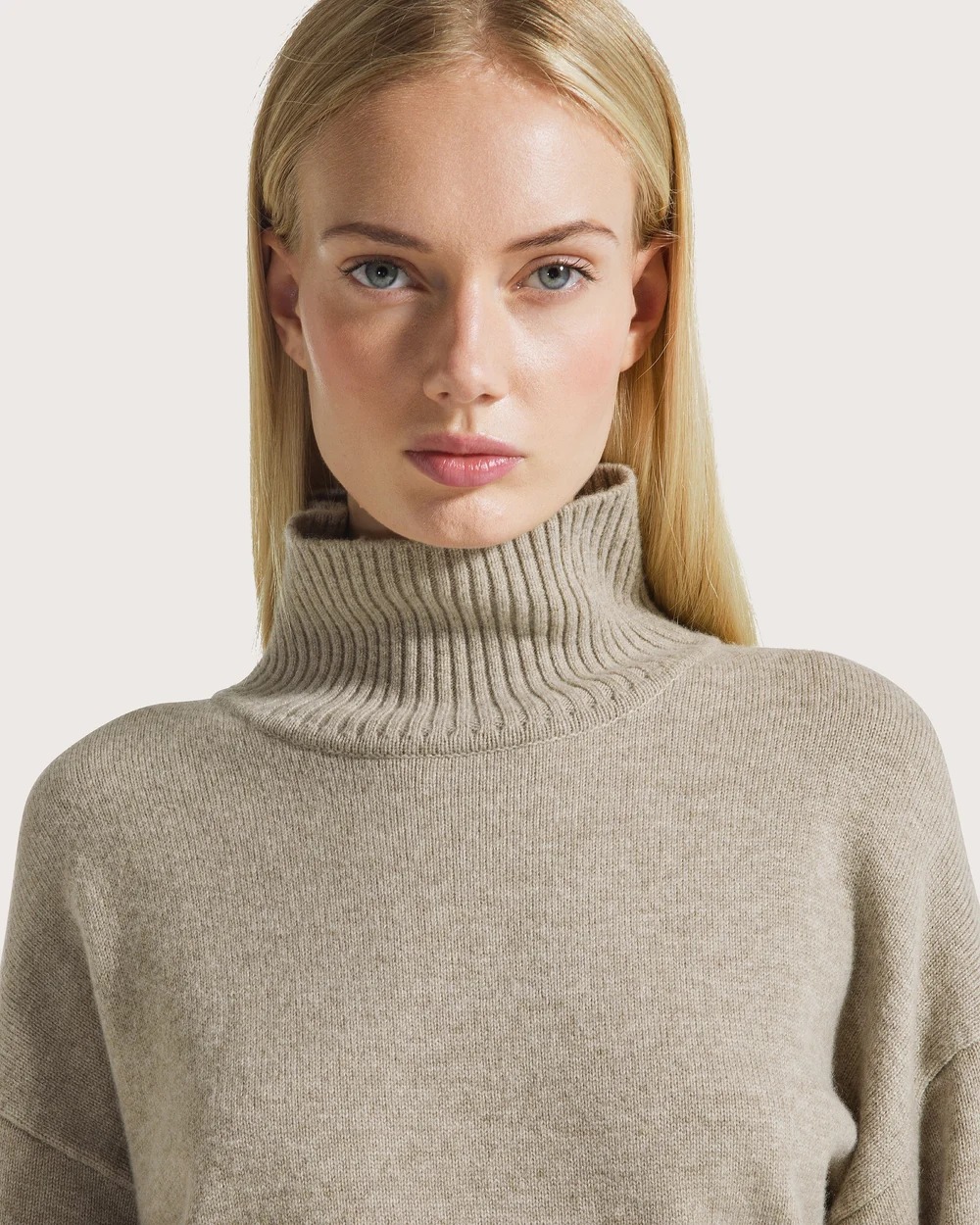PULL A COL ROULE EN LAINE ET CACHEMIRE NOIR – Image 2