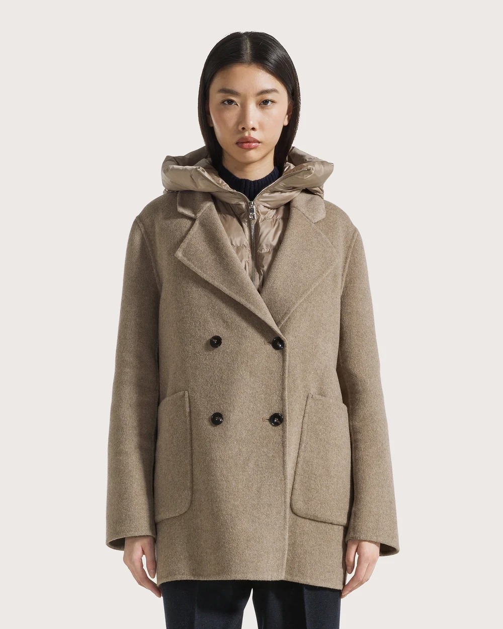 MANTEAU AVEC CAPUCHE AMOVIBLE BEIGE